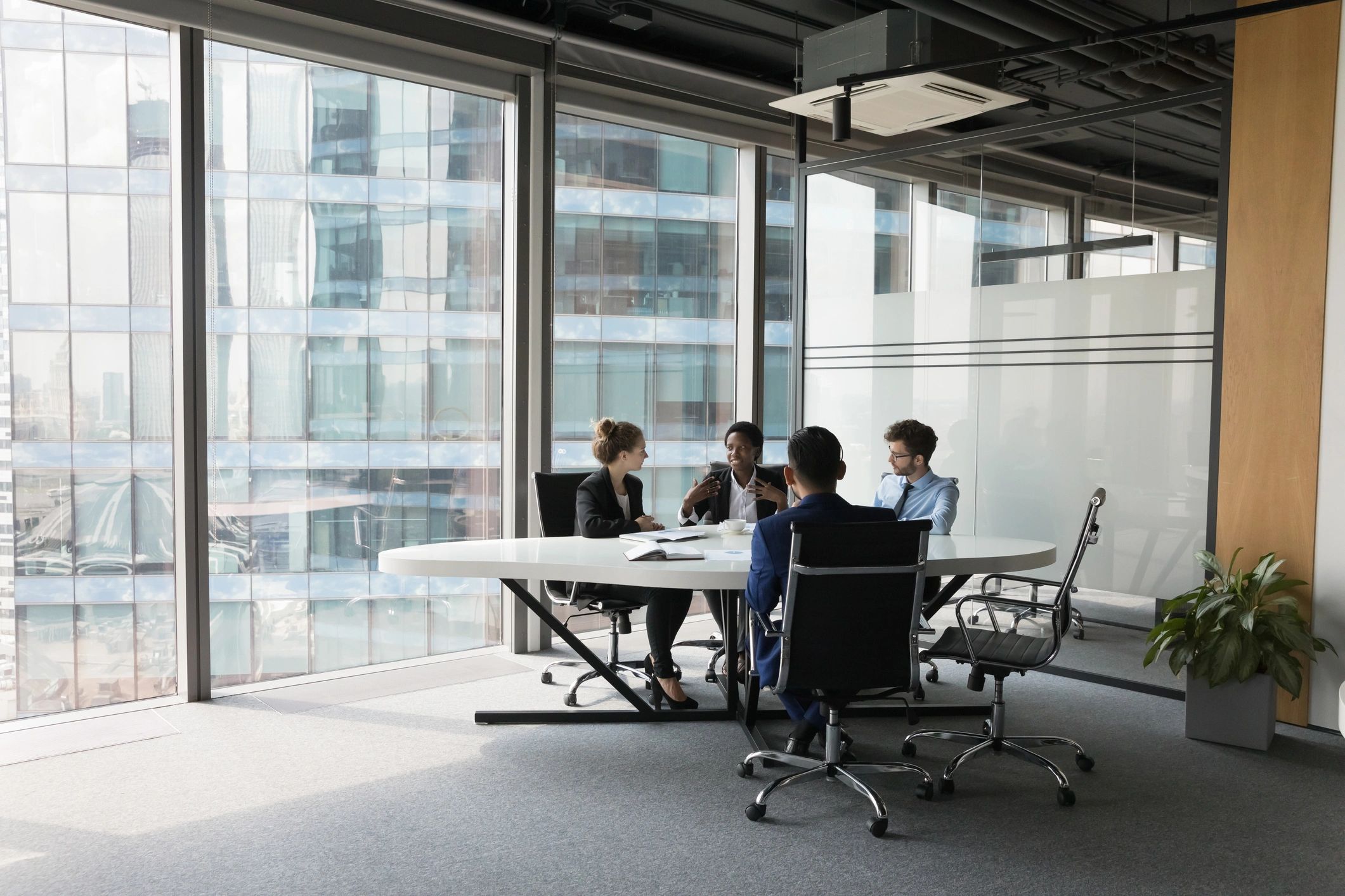 Consulting team meeting in a modern office
